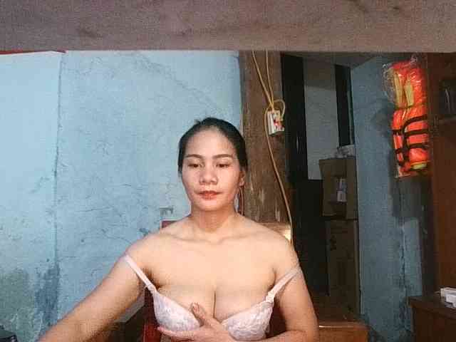 EllaShow93 webcam