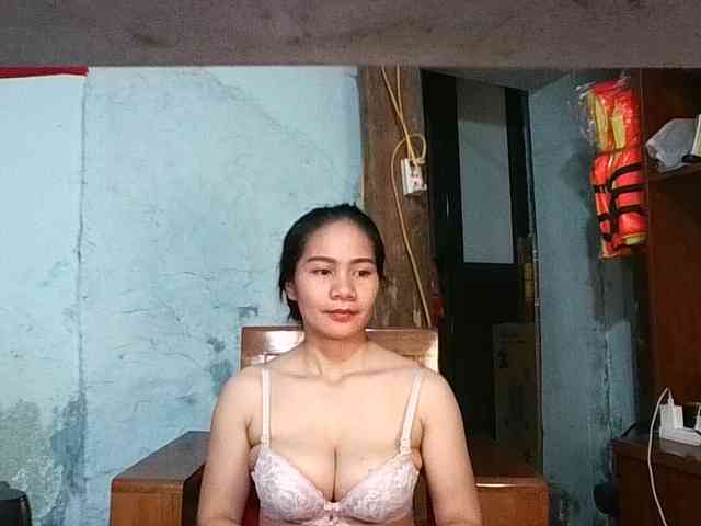 EllaShow93 webcam