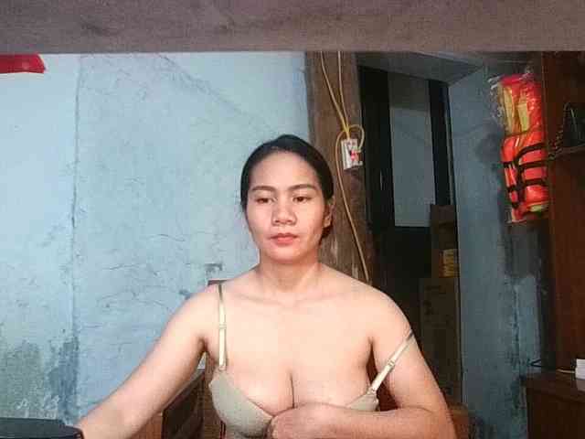 EllaShow93 webcam