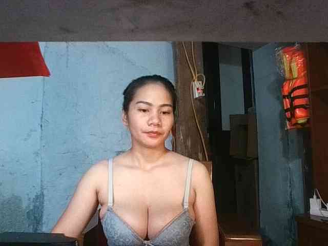 EllaShow93 webcam