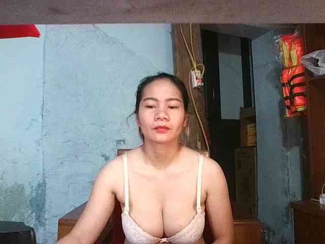 EllaShow93 webcam