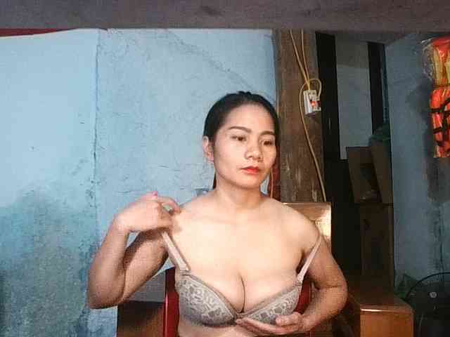 EllaShow93 webcam