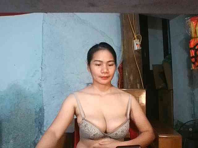 EllaShow93 webcam
