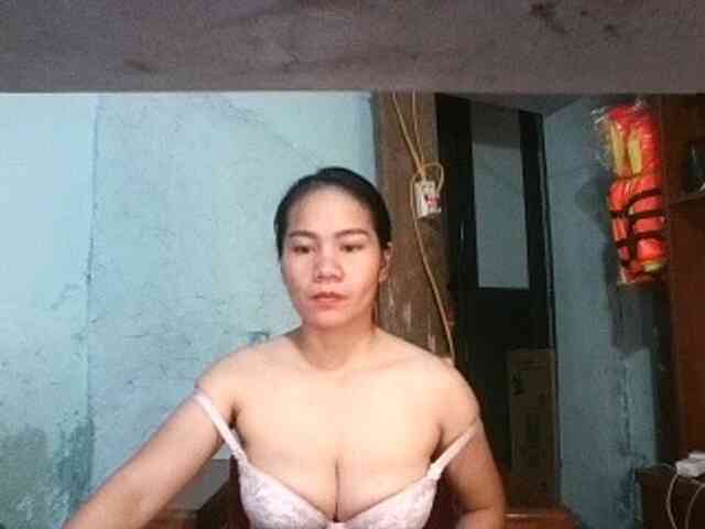 EllaShow93 webcam