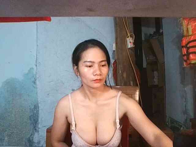 EllaShow93 webcam