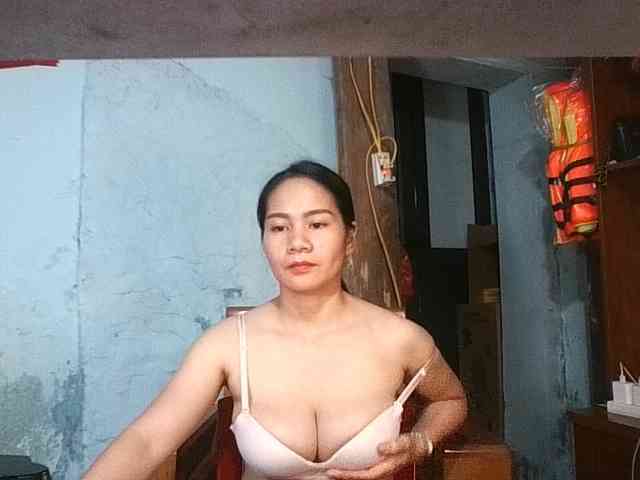 EllaShow93 webcam
