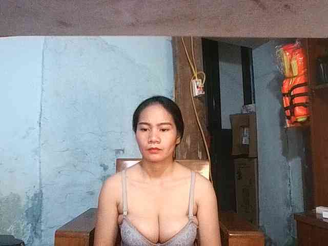 EllaShow93 webcam