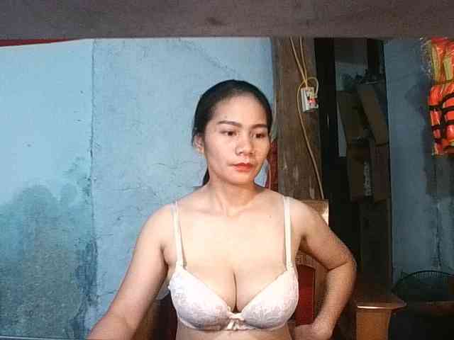 EllaShow93 webcam