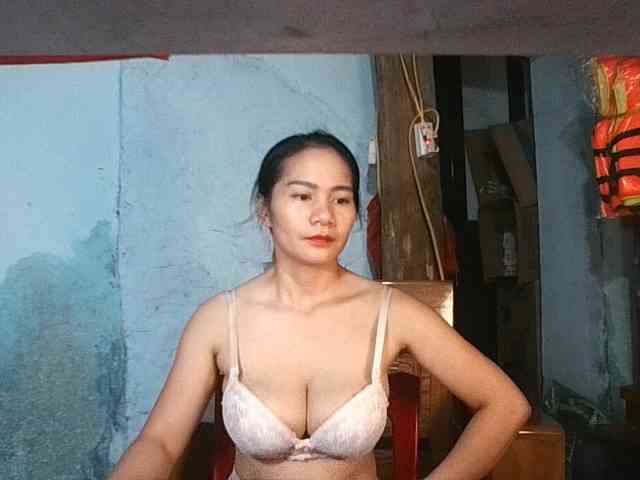 EllaShow93 webcam