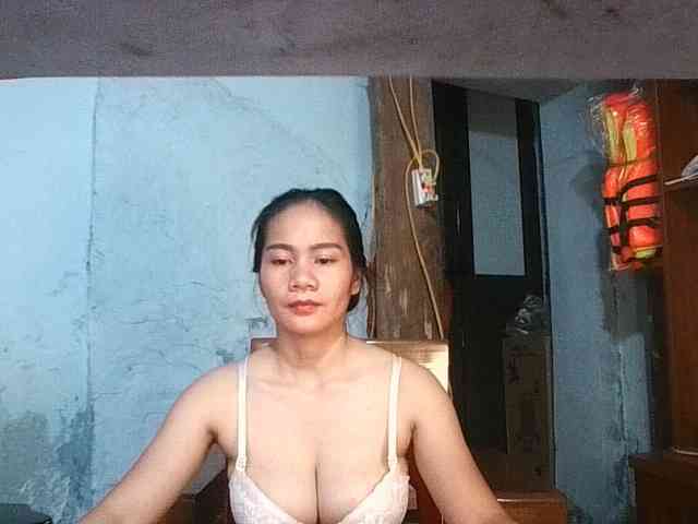 EllaShow93 webcam