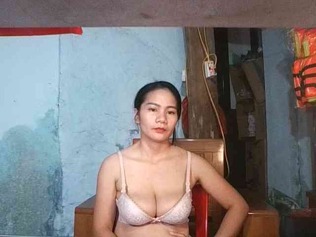 EllaShow93 webcam
