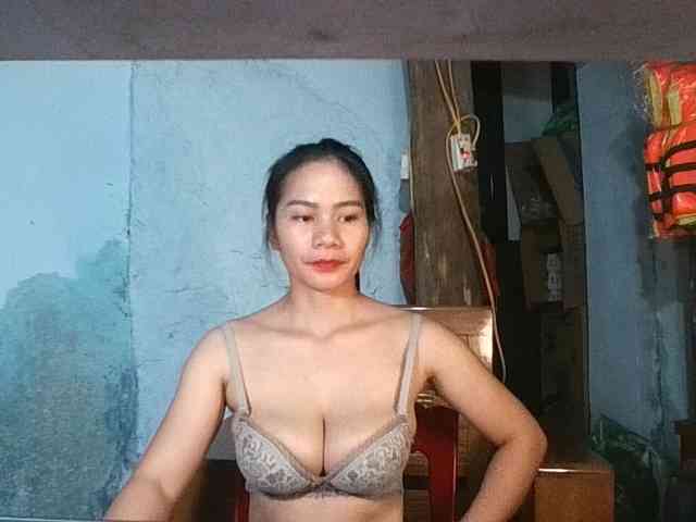 EllaShow93 webcam