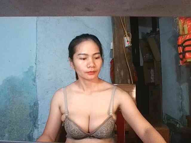 EllaShow93 webcam
