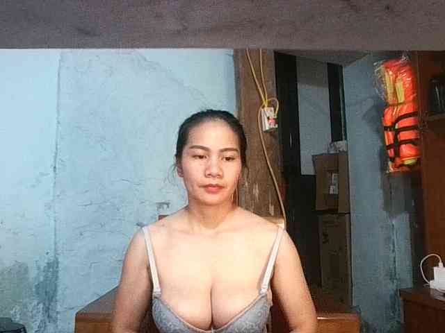 EllaShow93 webcam