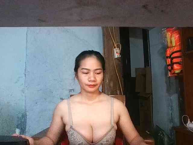 EllaShow93 webcam