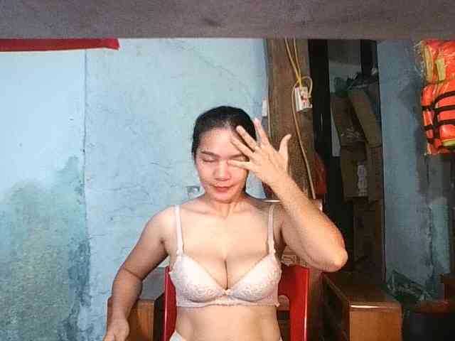 EllaShow93 webcam