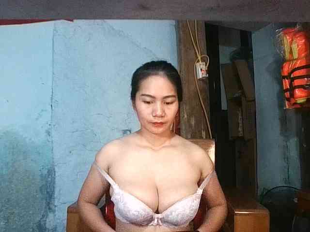 EllaShow93 webcam