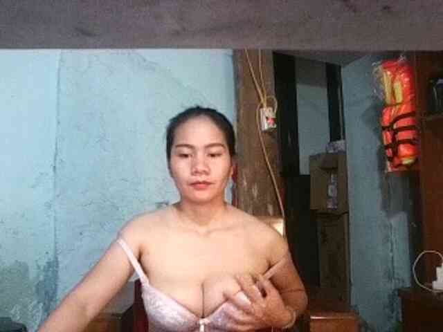 EllaShow93 webcam