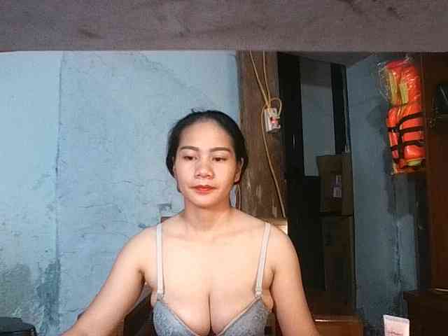 EllaShow93 webcam