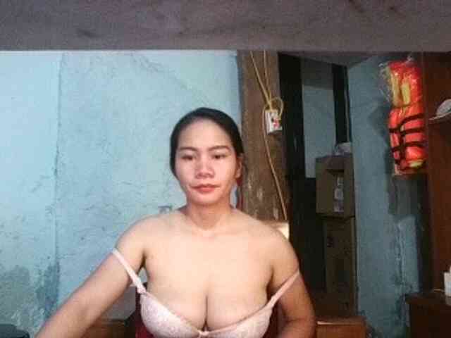 EllaShow93 webcam