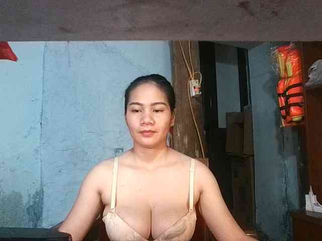 EllaShow93 webcam