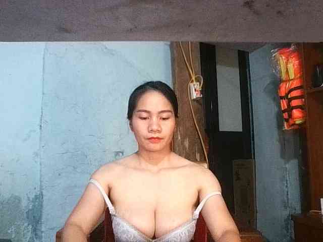 EllaShow93 webcam