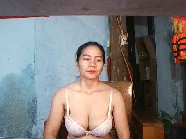 EllaShow93 webcam