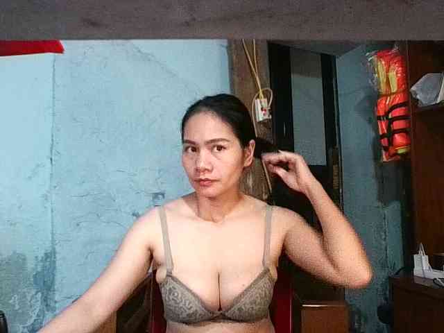 EllaShow93 webcam
