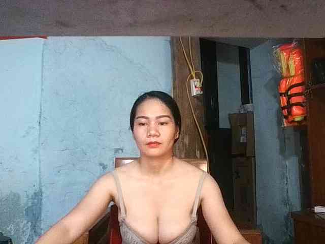 EllaShow93 webcam