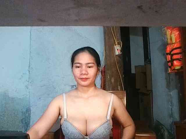 EllaShow93 webcam