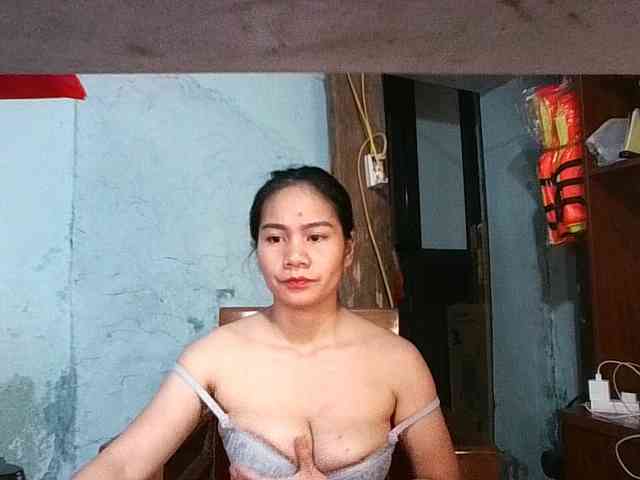 EllaShow93 webcam