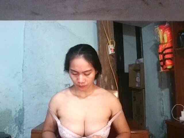 EllaShow93 webcam