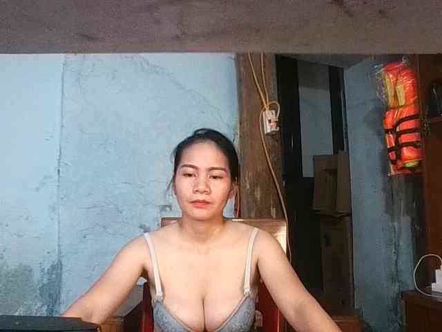 EllaShow93 webcam