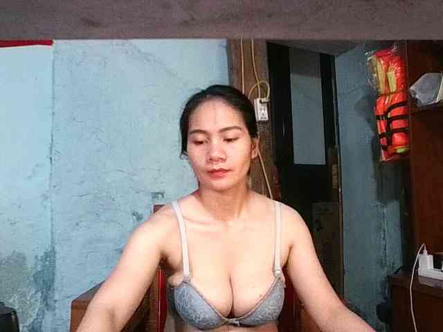 EllaShow93 webcam