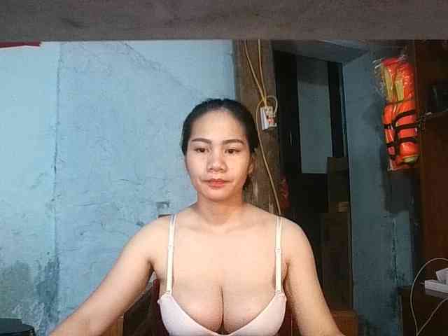 EllaShow93 webcam