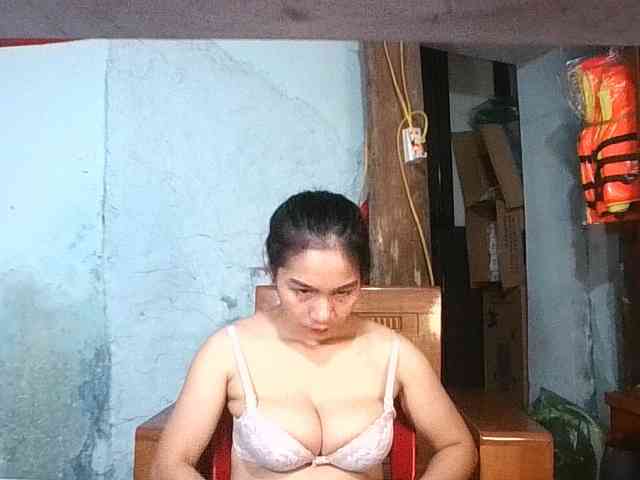 EllaShow93 webcam