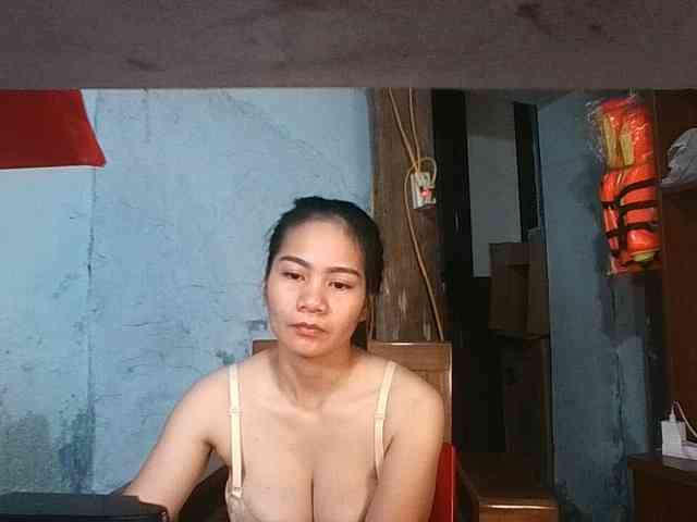 EllaShow93 webcam