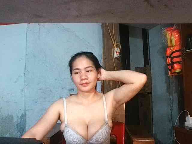 EllaShow93 webcam