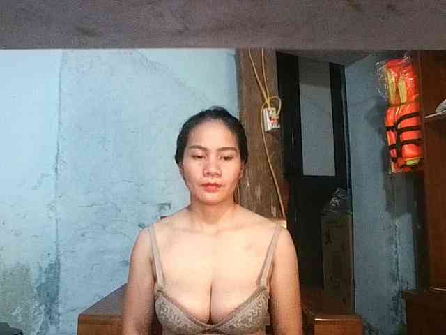 EllaShow93 webcam