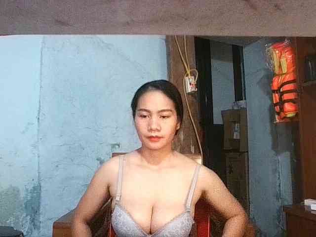 EllaShow93 webcam