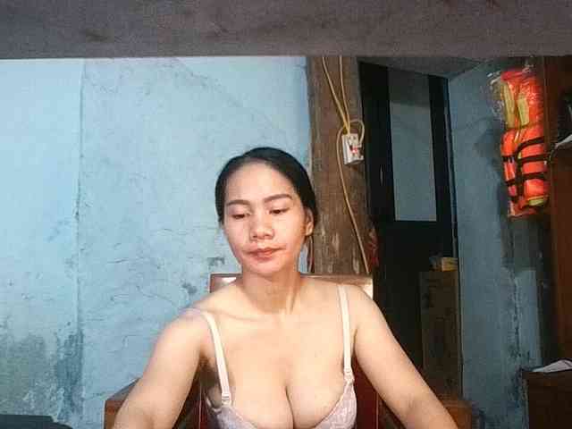 EllaShow93 webcam