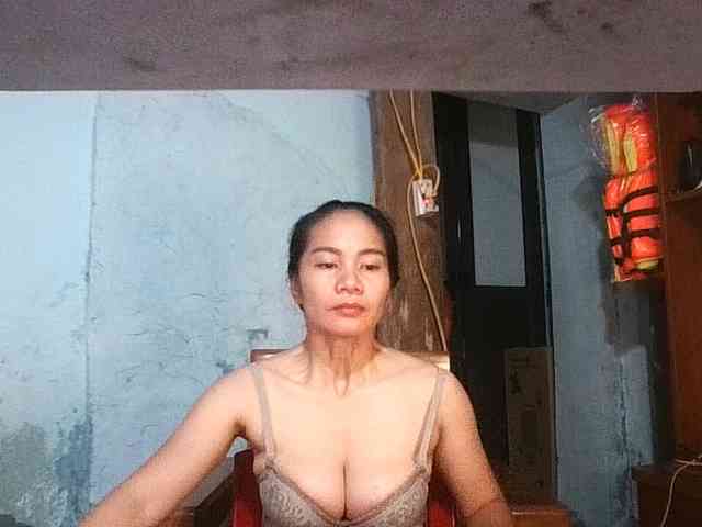 EllaShow93 webcam