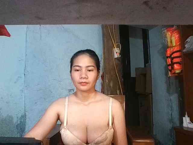 EllaShow93 webcam