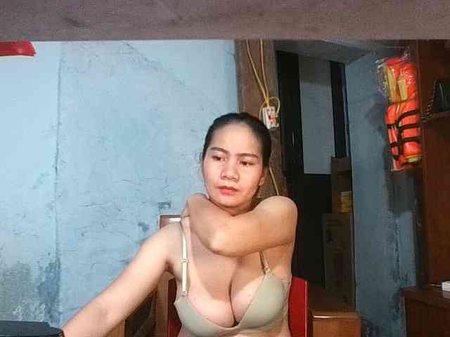 EllaShow93 webcam