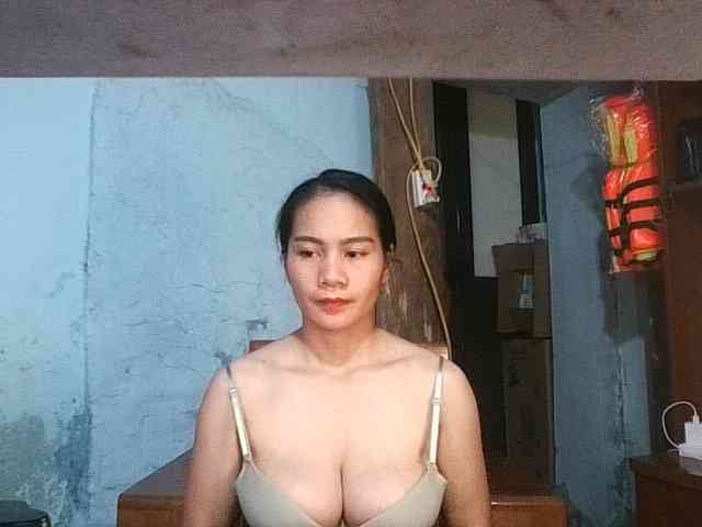 EllaShow93 webcam