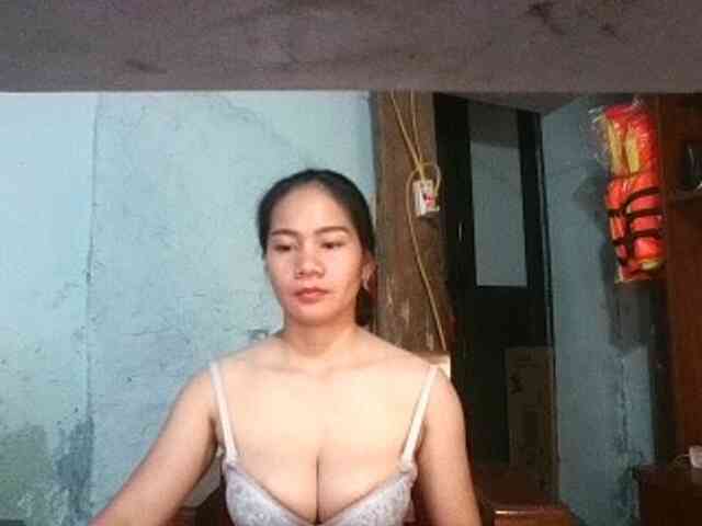 EllaShow93 webcam