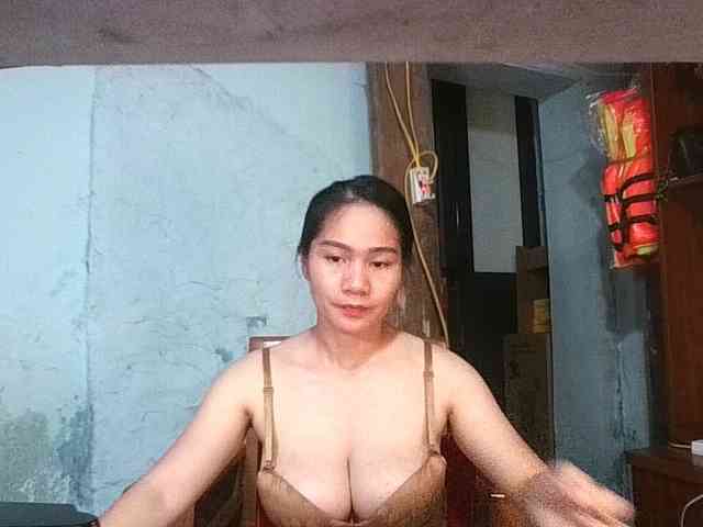 EllaShow93 webcam
