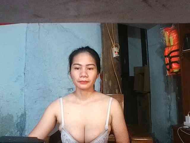 EllaShow93 webcam