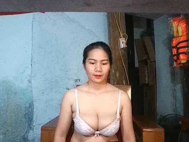 EllaShow93 webcam