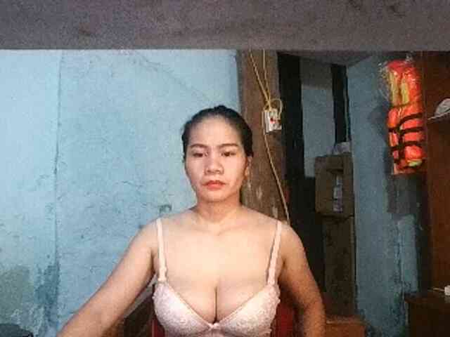 EllaShow93 webcam
